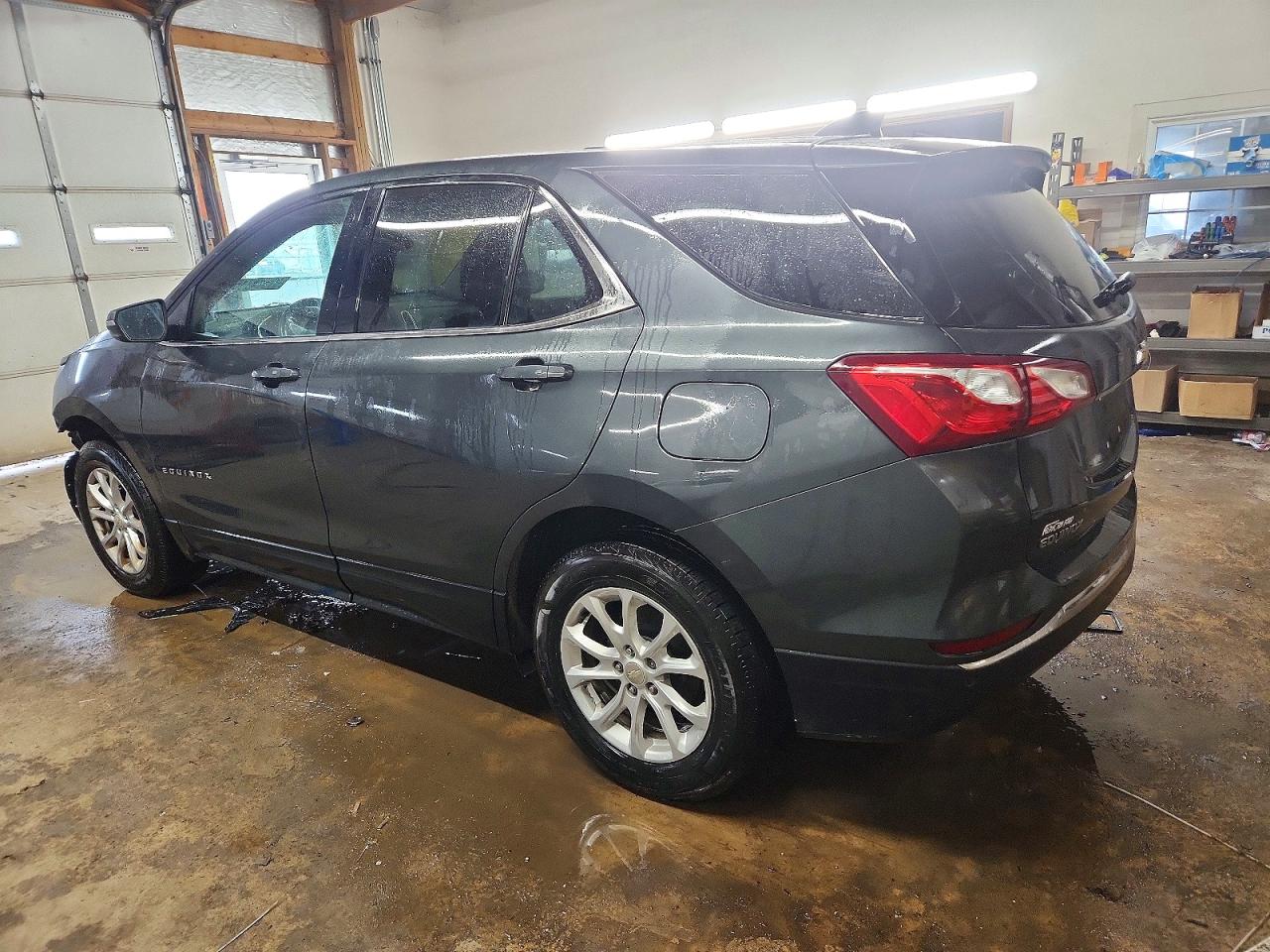 2019 CHEVROLET EQUINOX LT photo 2