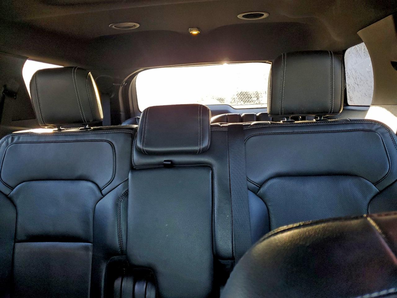 2017 FORD EXPLORER LIMITED photo 10