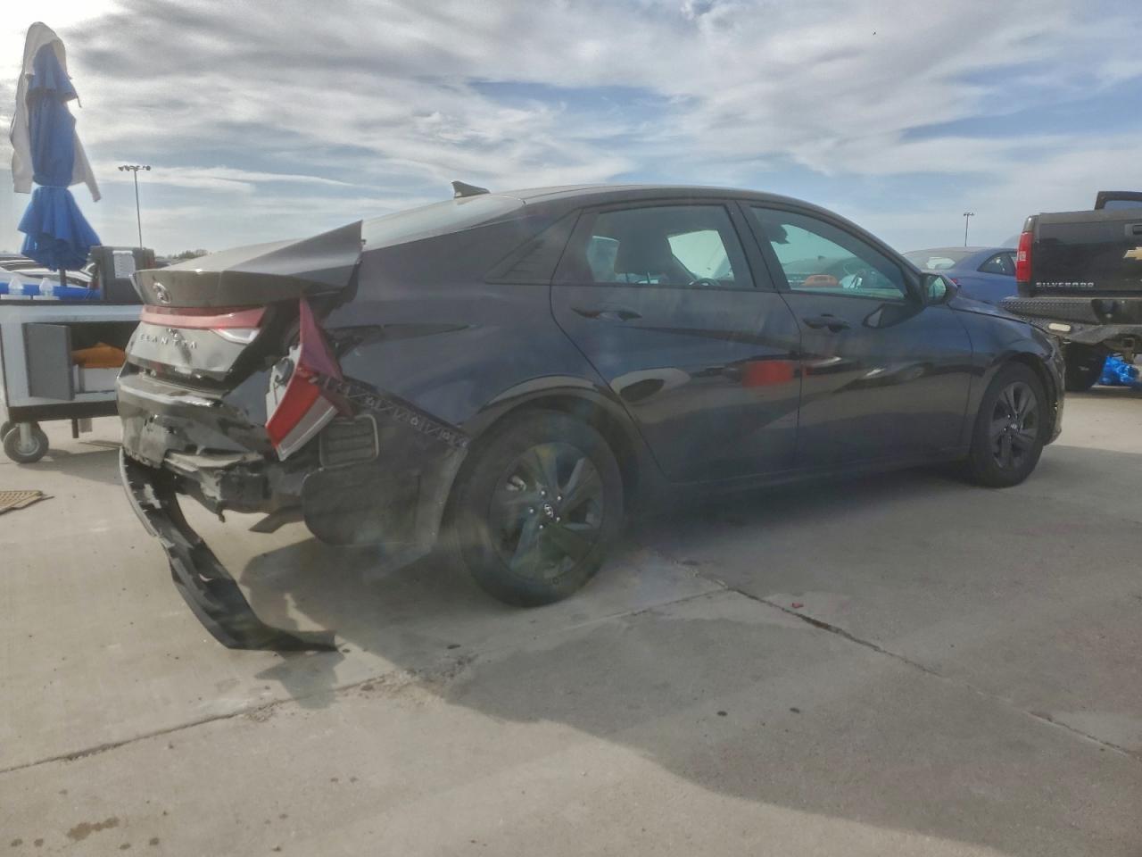 2022 HYUNDAI ELANTRA SEL photo 3