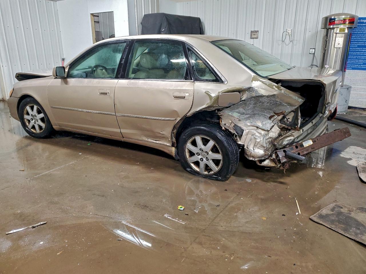 2002 TOYOTA AVALON XLS photo 2