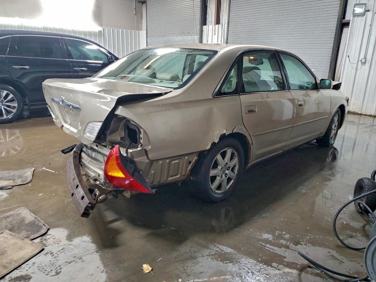 2002 TOYOTA AVALON XLS photo 3