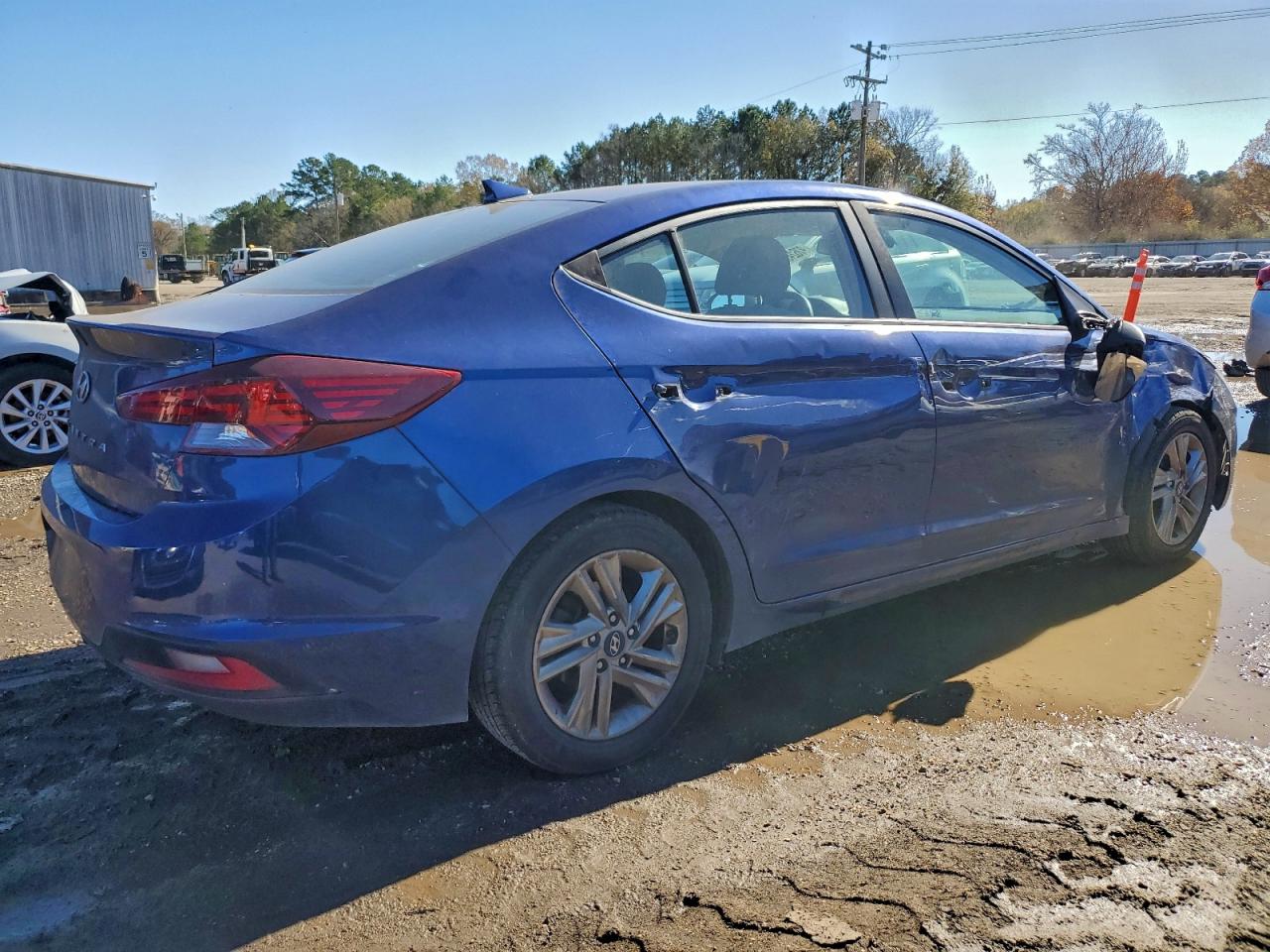 2019 HYUNDAI ELANTRA SEL photo 3