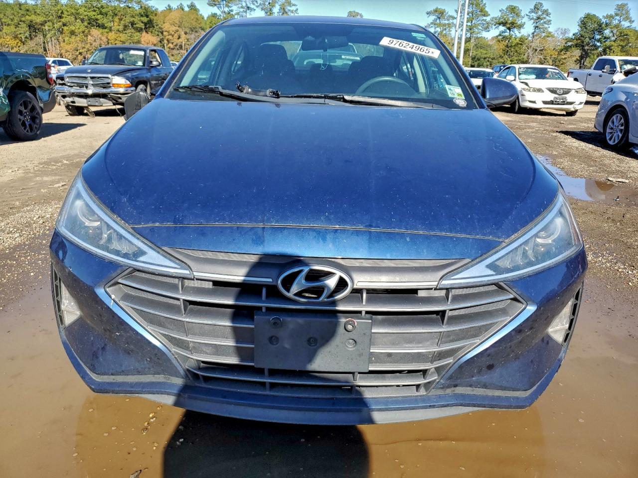 2019 HYUNDAI ELANTRA SEL photo 5