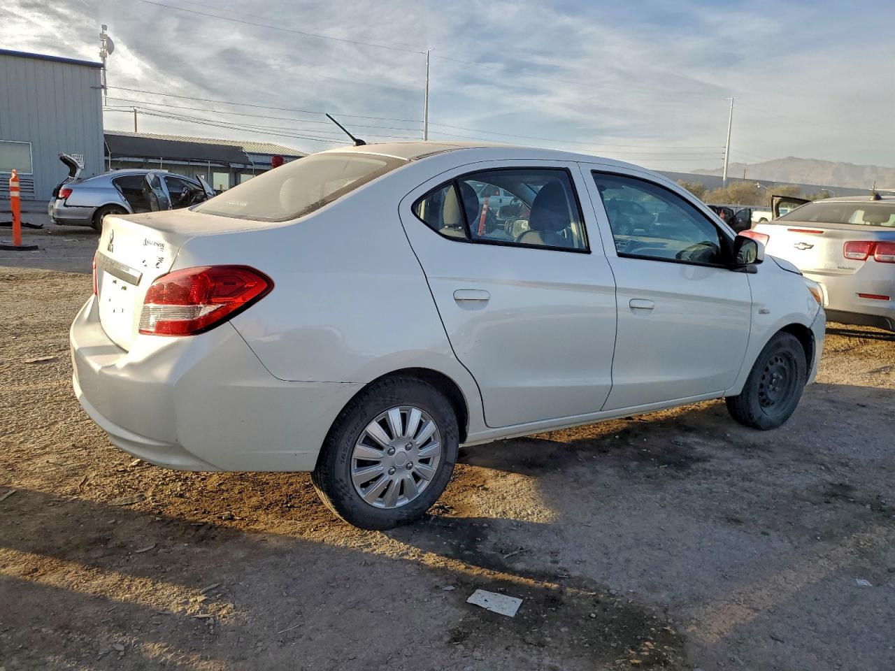 2017 MITSUBISHI MIRAGE G4 ES photo 3