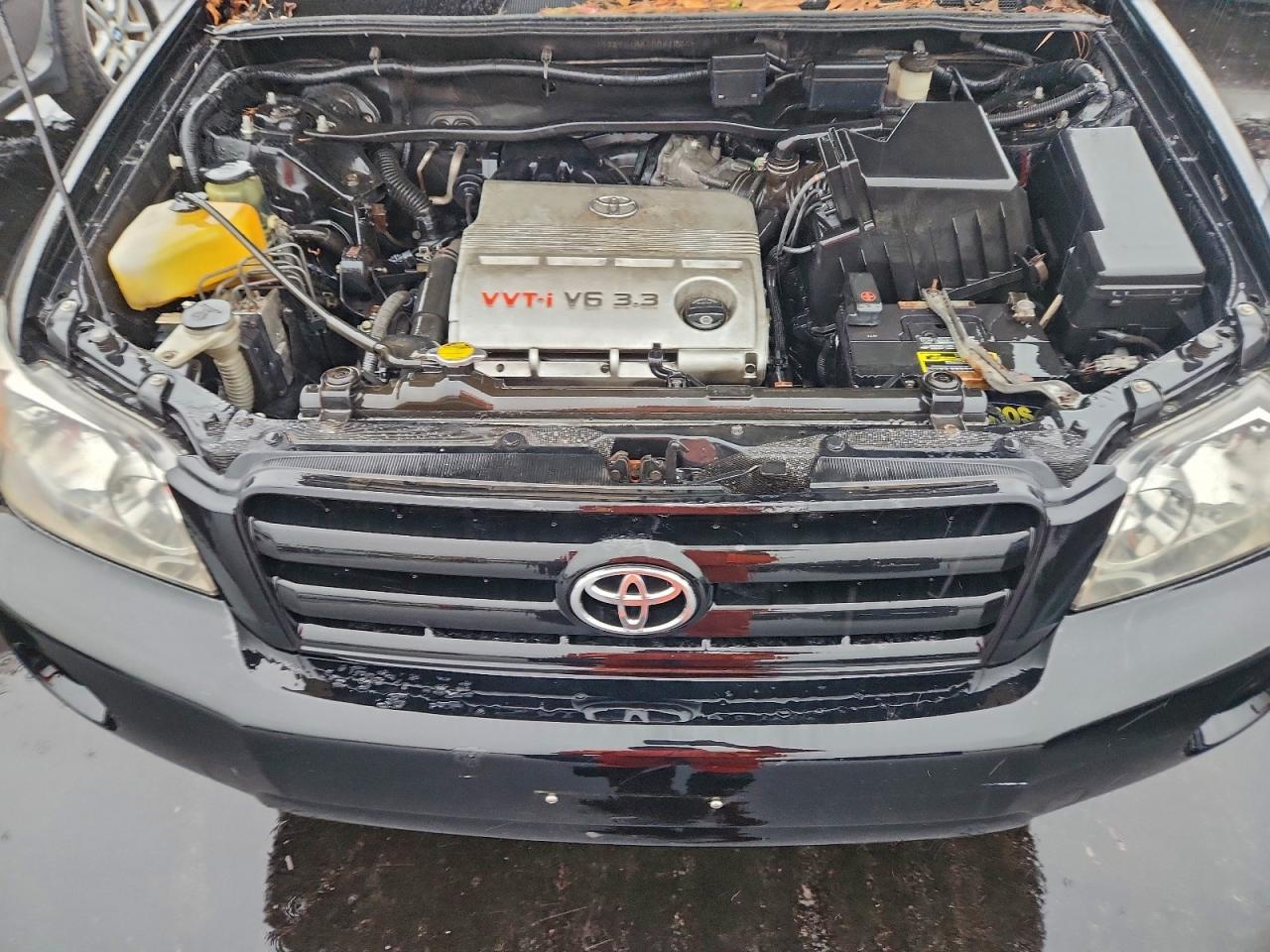 2004 TOYOTA HIGHLANDER photo 11