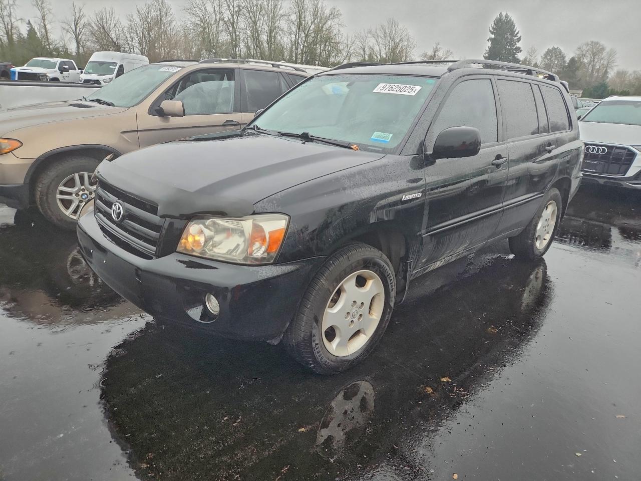 2004 TOYOTA HIGHLANDER