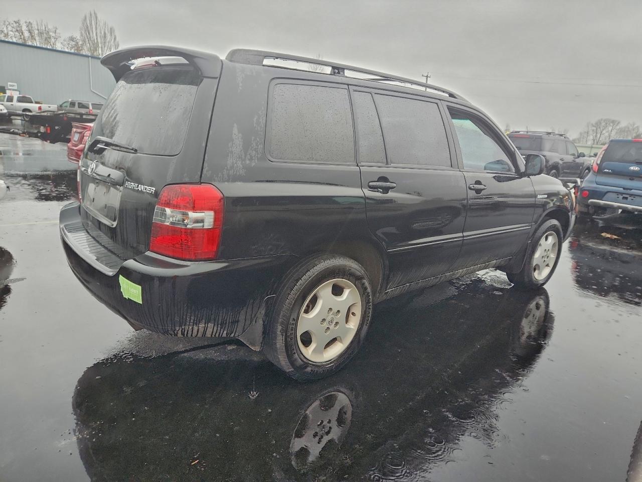 2004 TOYOTA HIGHLANDER photo 3