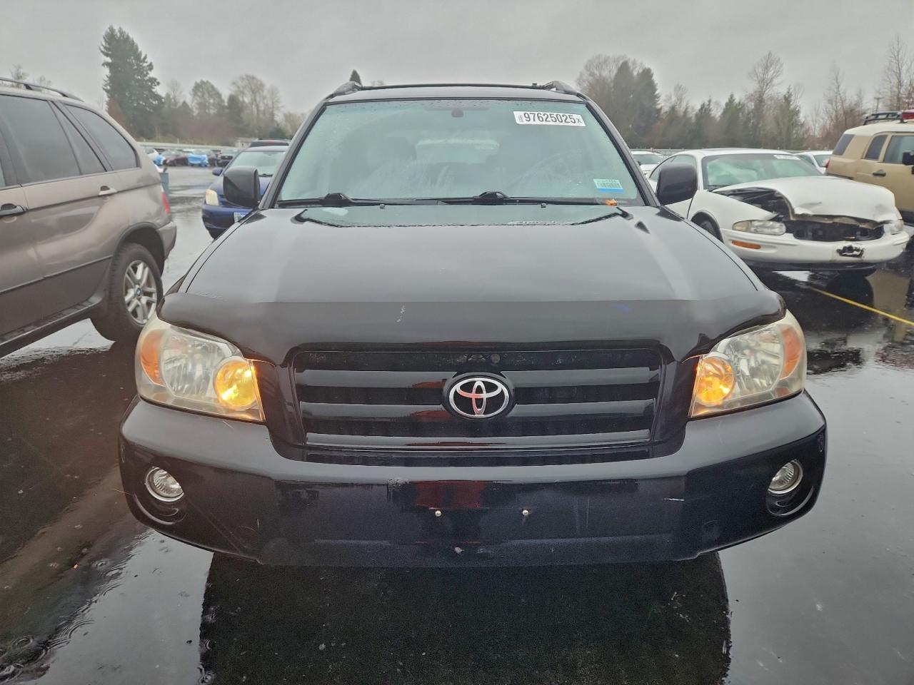 2004 TOYOTA HIGHLANDER photo 5