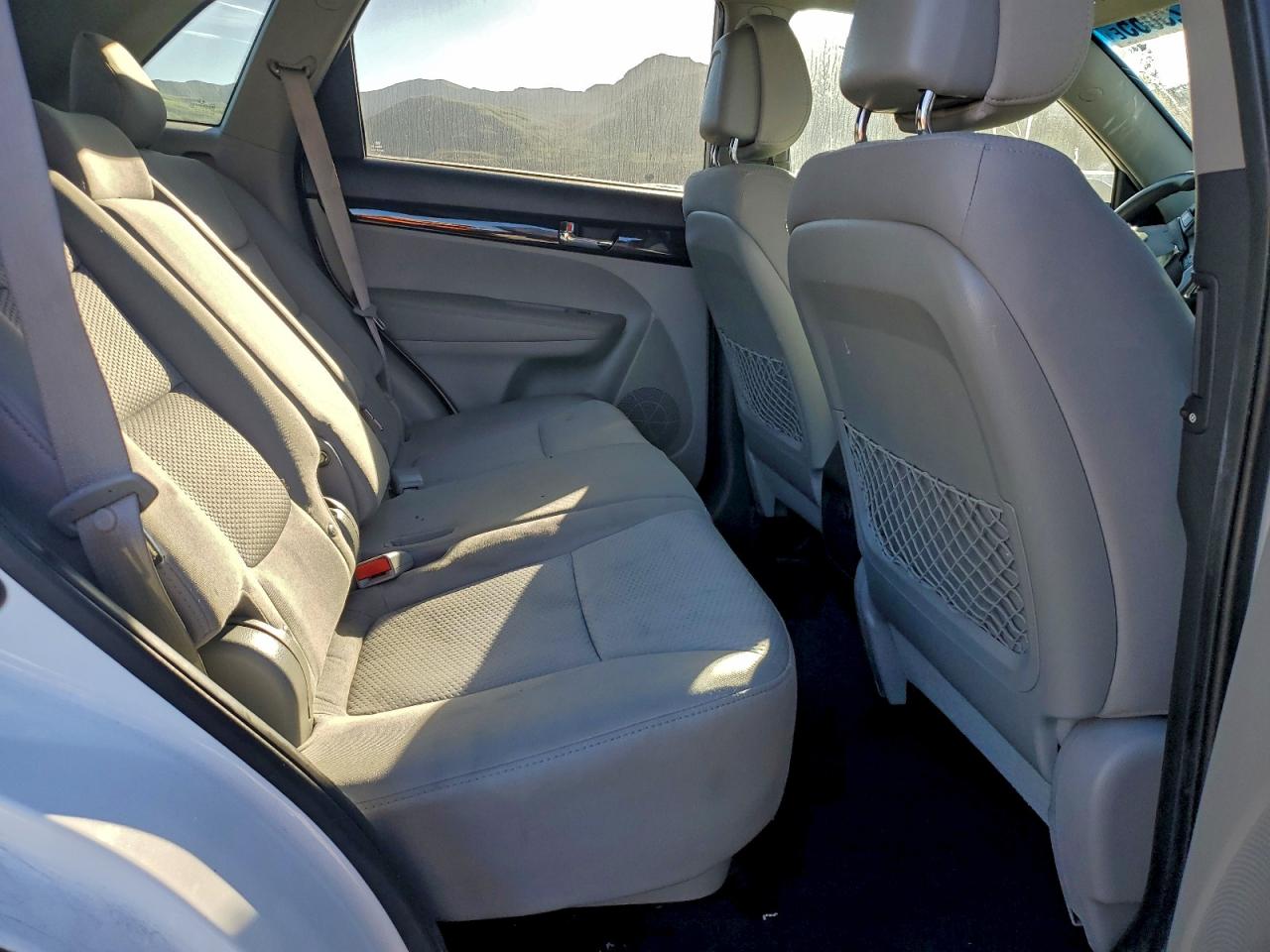 2011 KIA SORENTO BASE photo 11