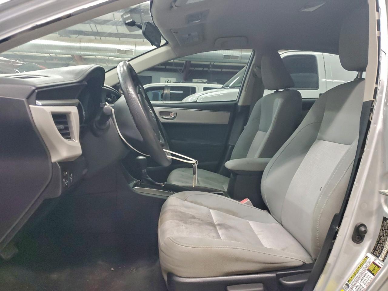 2014 TOYOTA COROLLA L photo 7