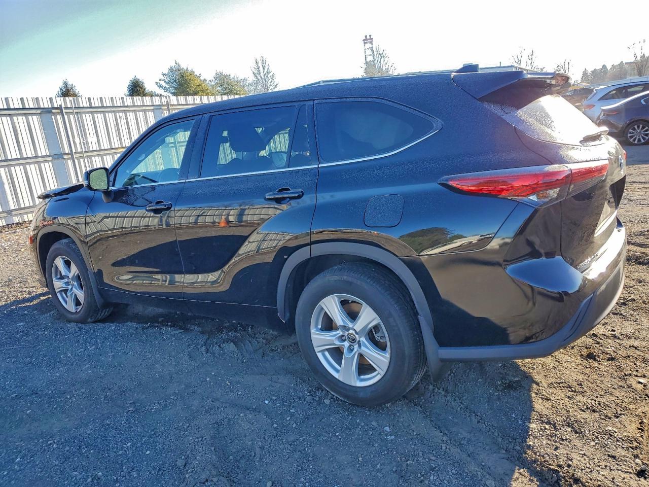 2021 TOYOTA HIGHLANDER L photo 2