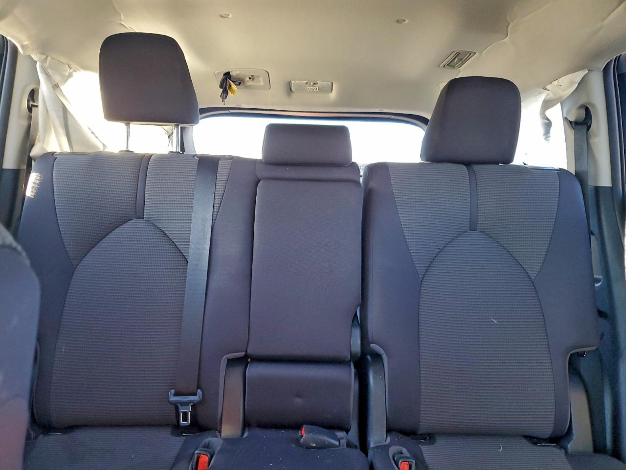 2021 TOYOTA HIGHLANDER L photo 10