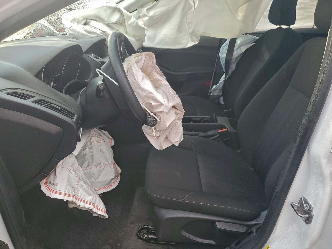 2018 FORD FOCUS S photo 7