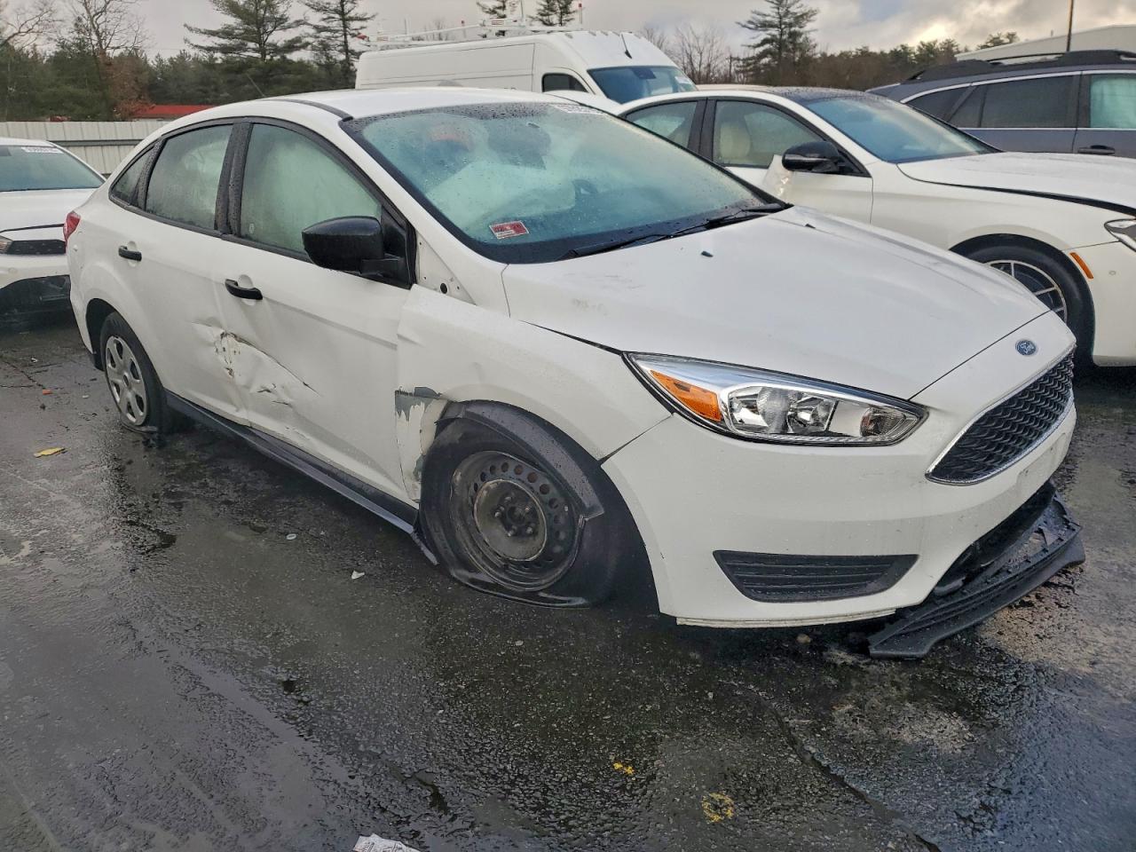 2018 FORD FOCUS S photo 4