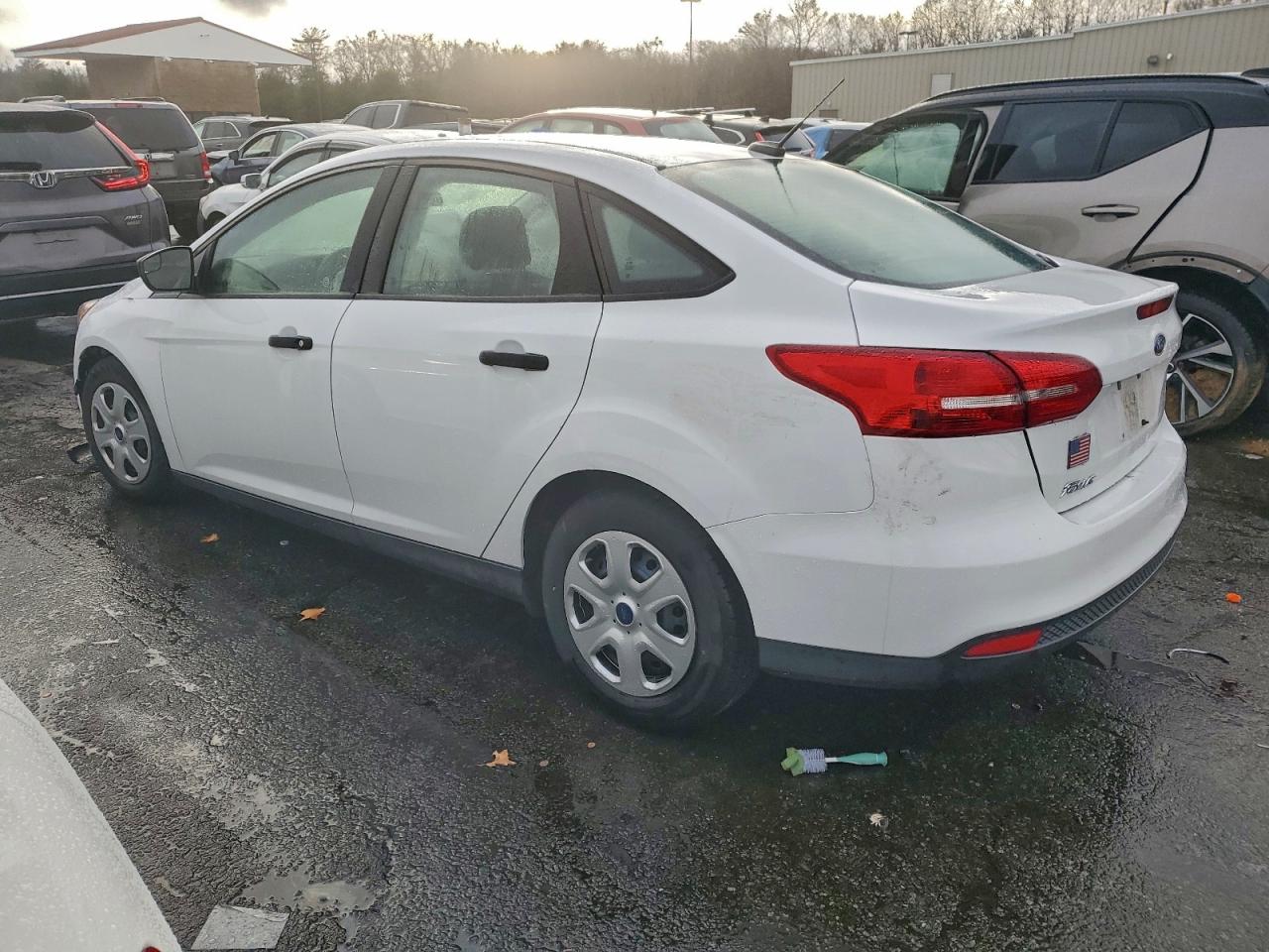 2018 FORD FOCUS S photo 2