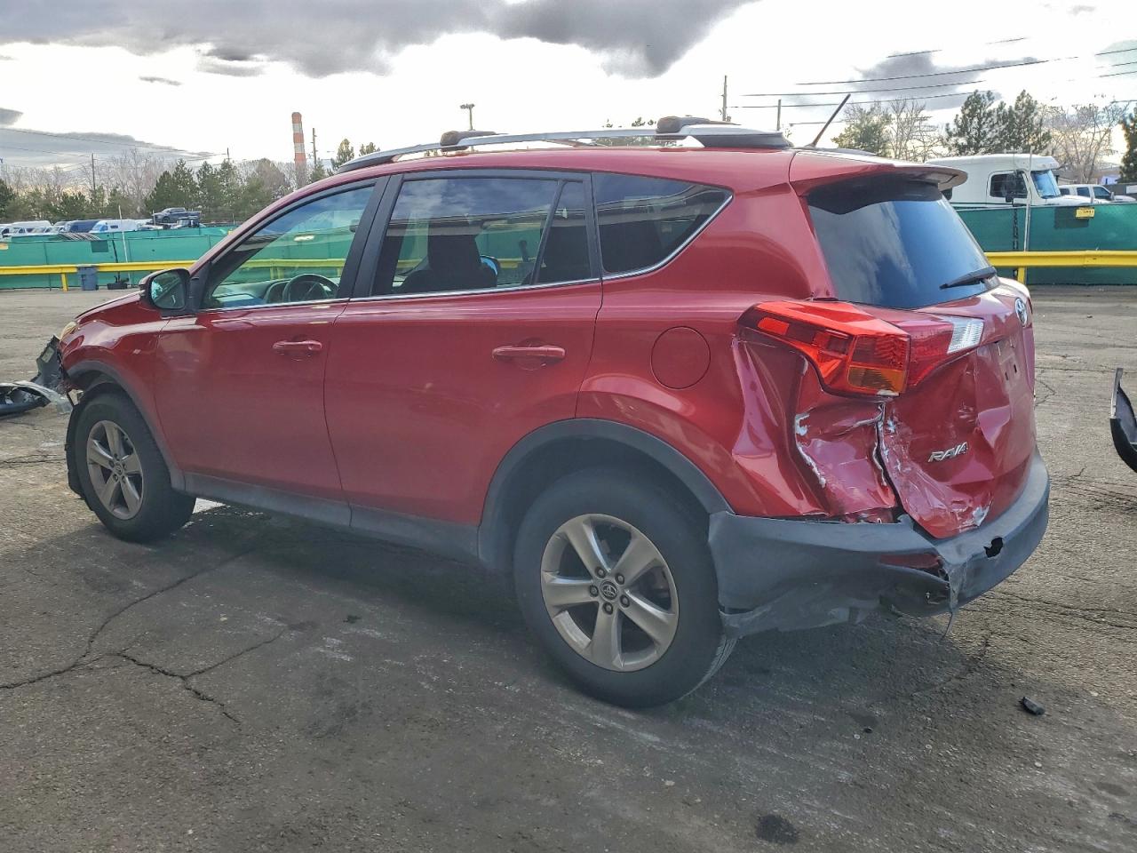 2015 TOYOTA RAV4 XLE photo 2