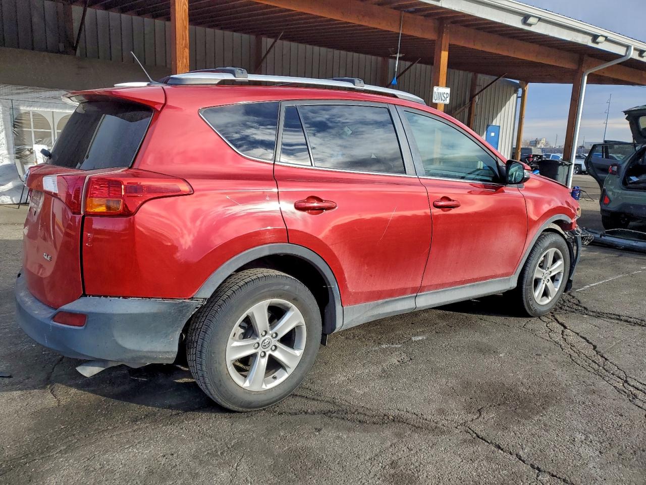 2015 TOYOTA RAV4 XLE photo 3