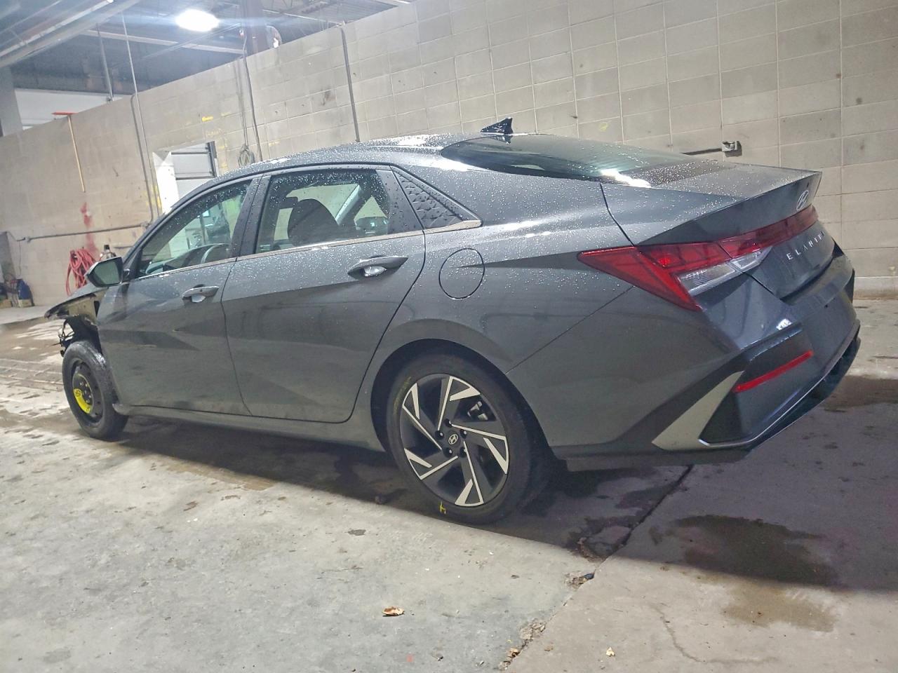 2025 HYUNDAI ELANTRA SEL photo 2
