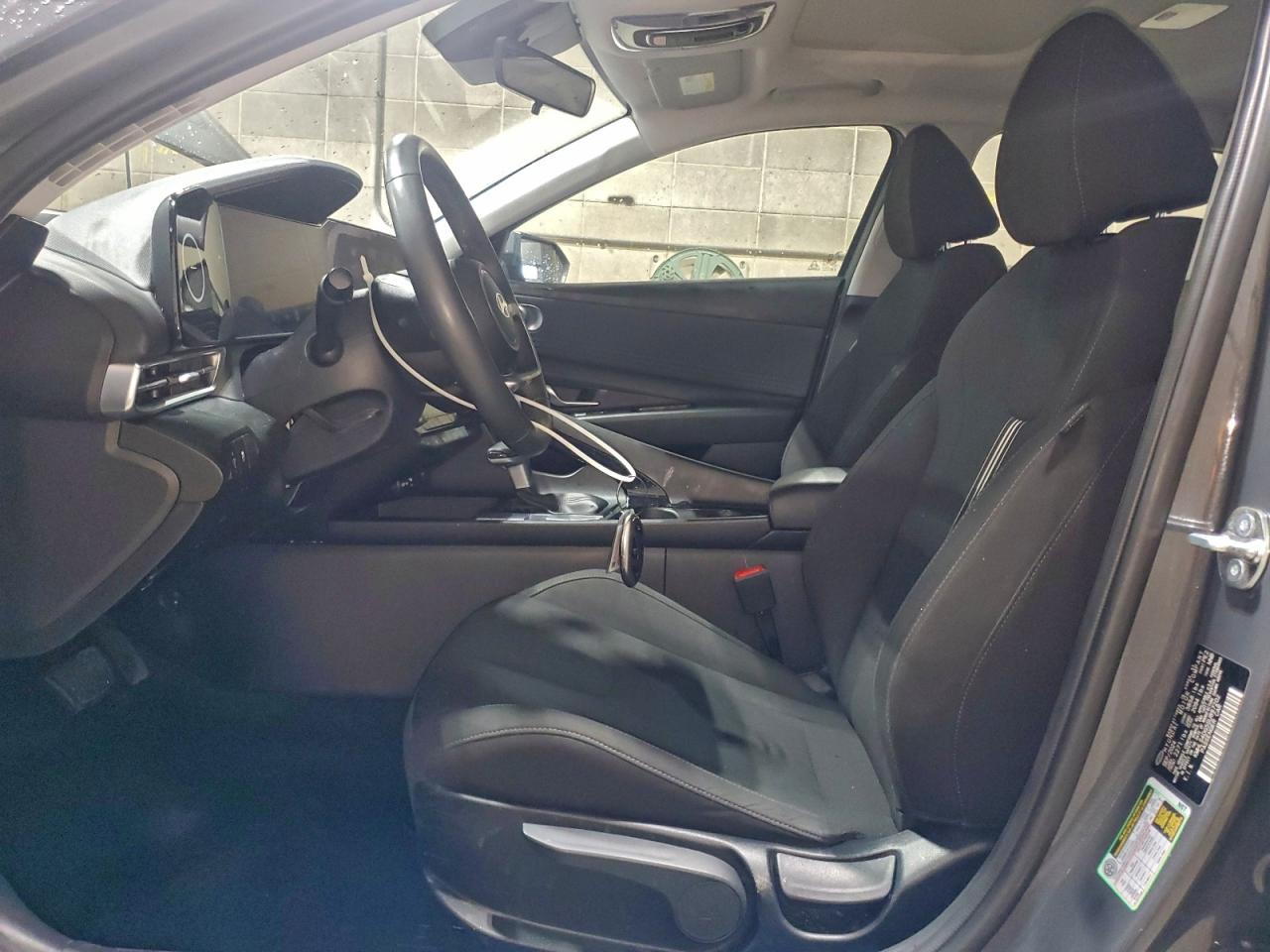 2025 HYUNDAI ELANTRA SEL photo 7