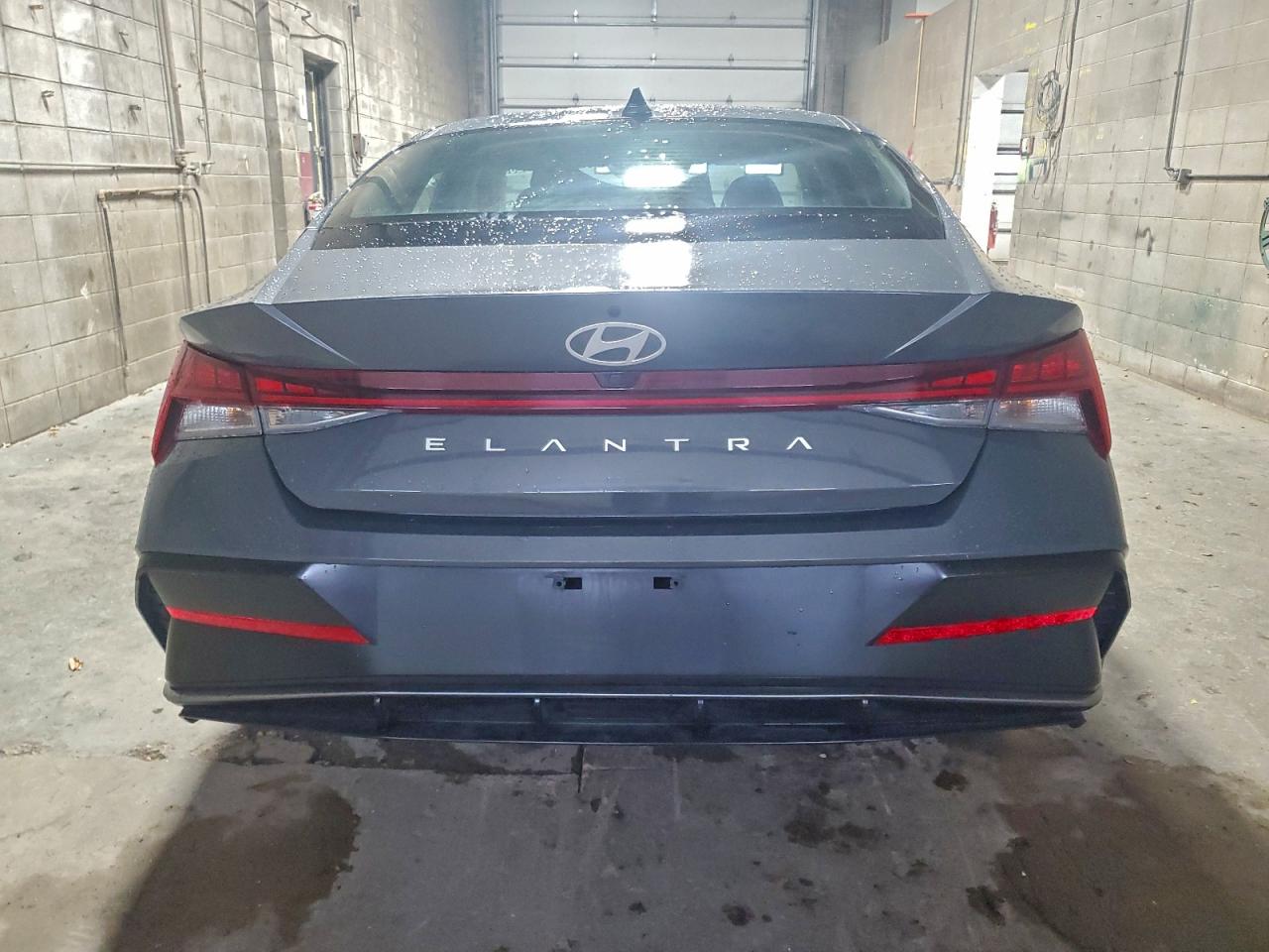 2025 HYUNDAI ELANTRA SEL photo 6