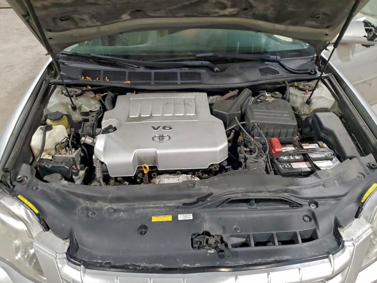 2005 TOYOTA AVALON XL photo 11