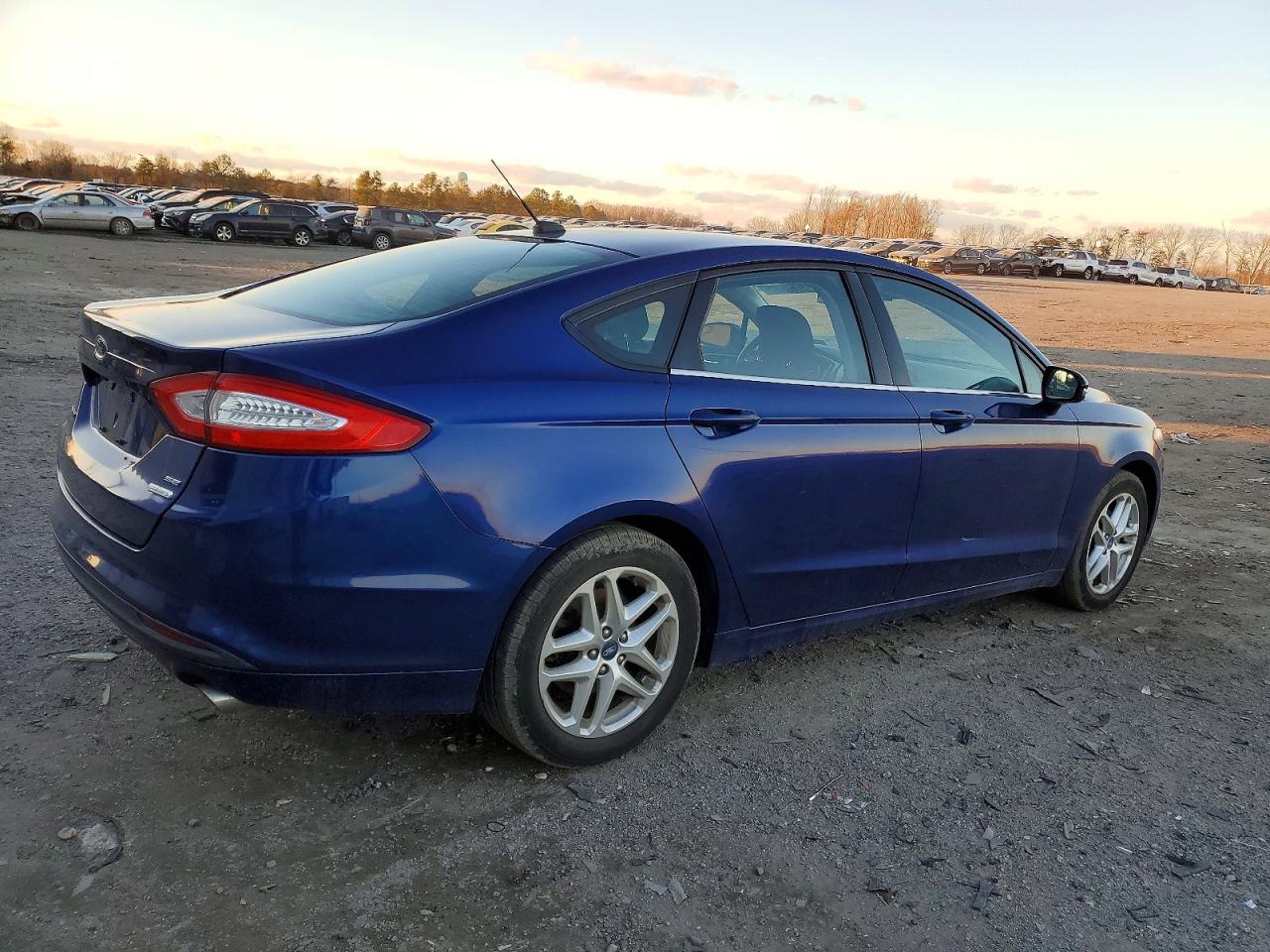 2013 FORD FUSION SE photo 3