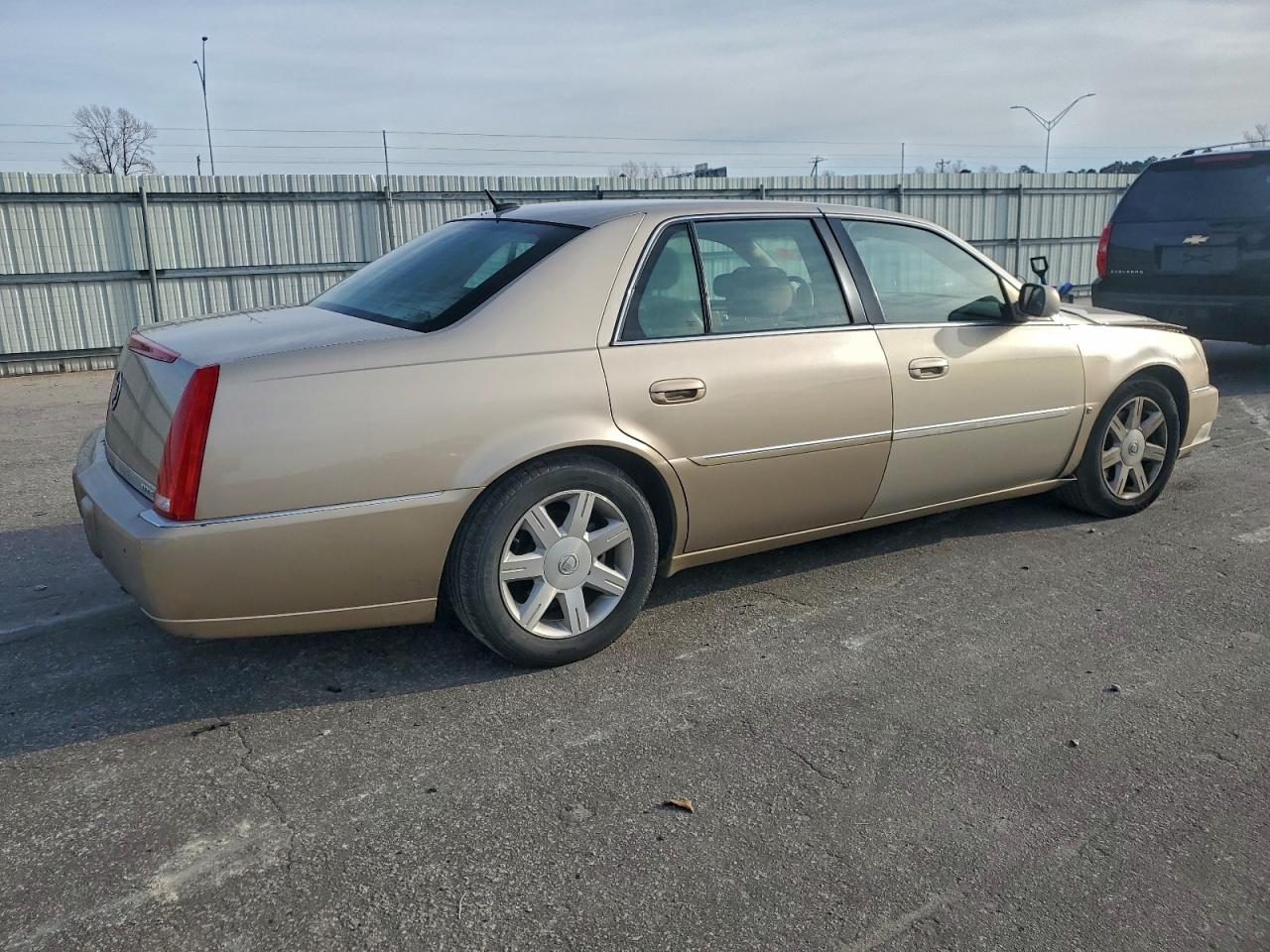 2006 CADILLAC DTS photo 3