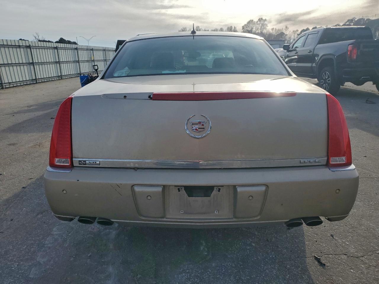2006 CADILLAC DTS photo 6