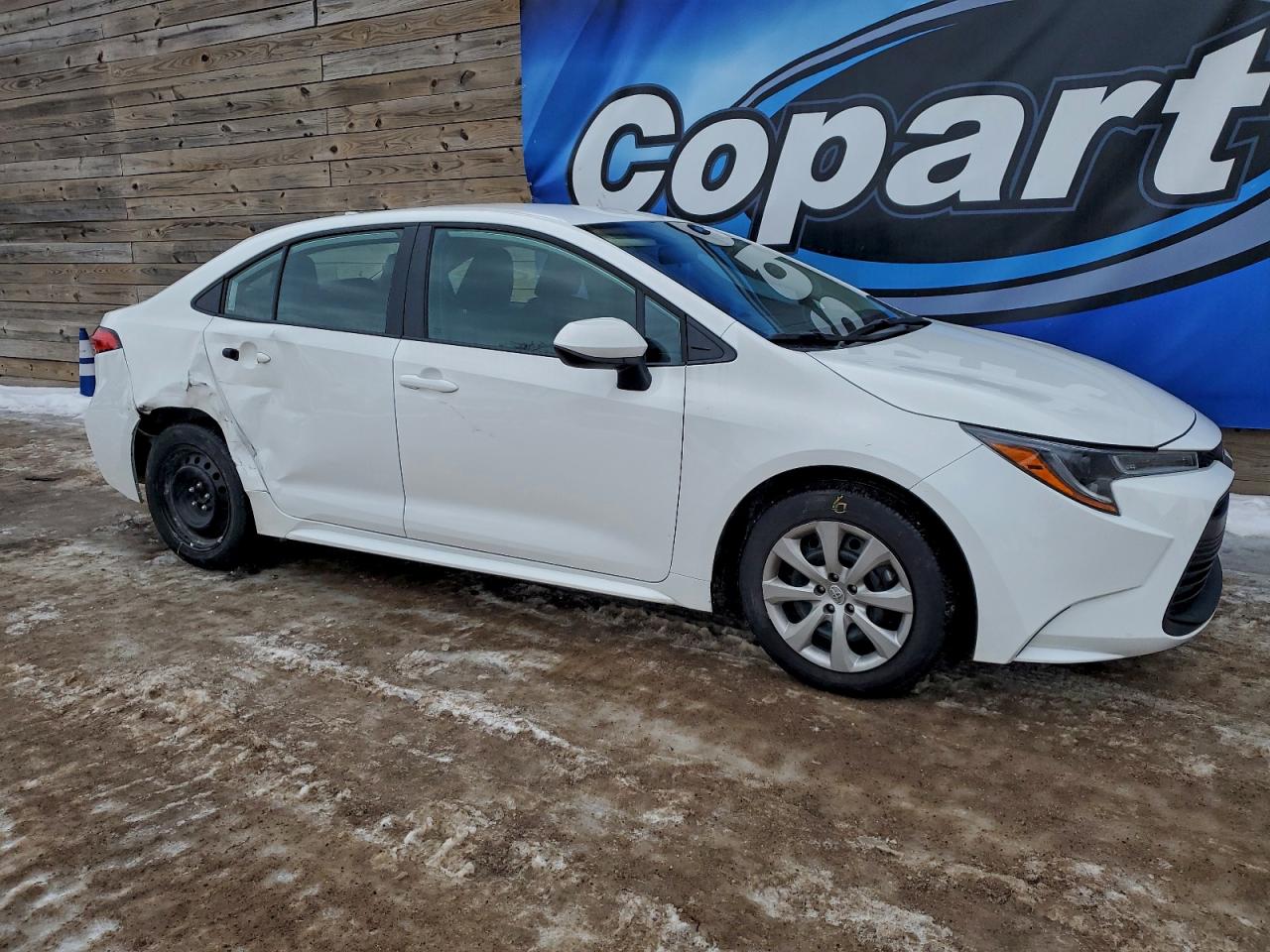 2025 TOYOTA COROLLA LE photo 4