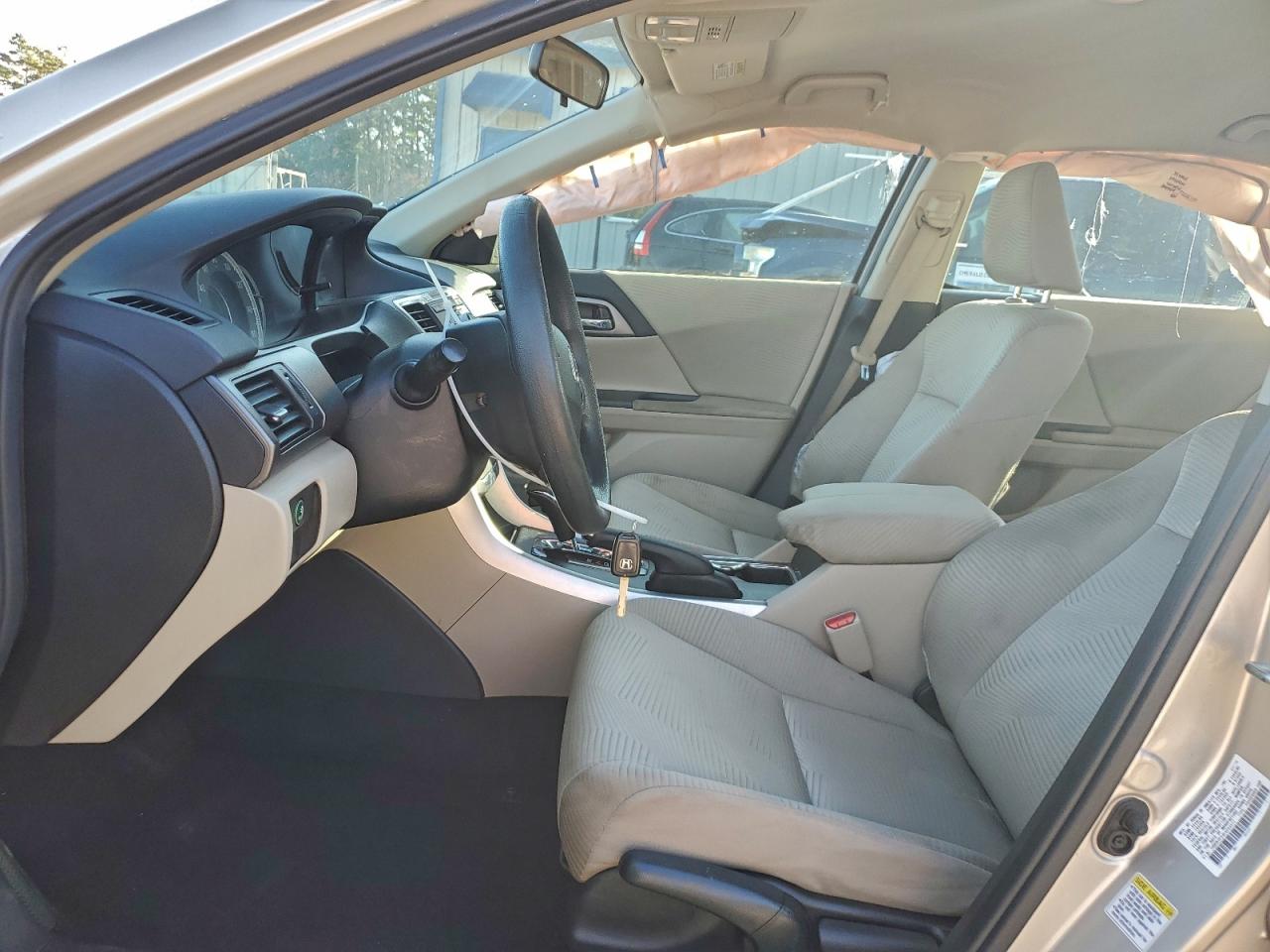 2015 HONDA ACCORD LX photo 7