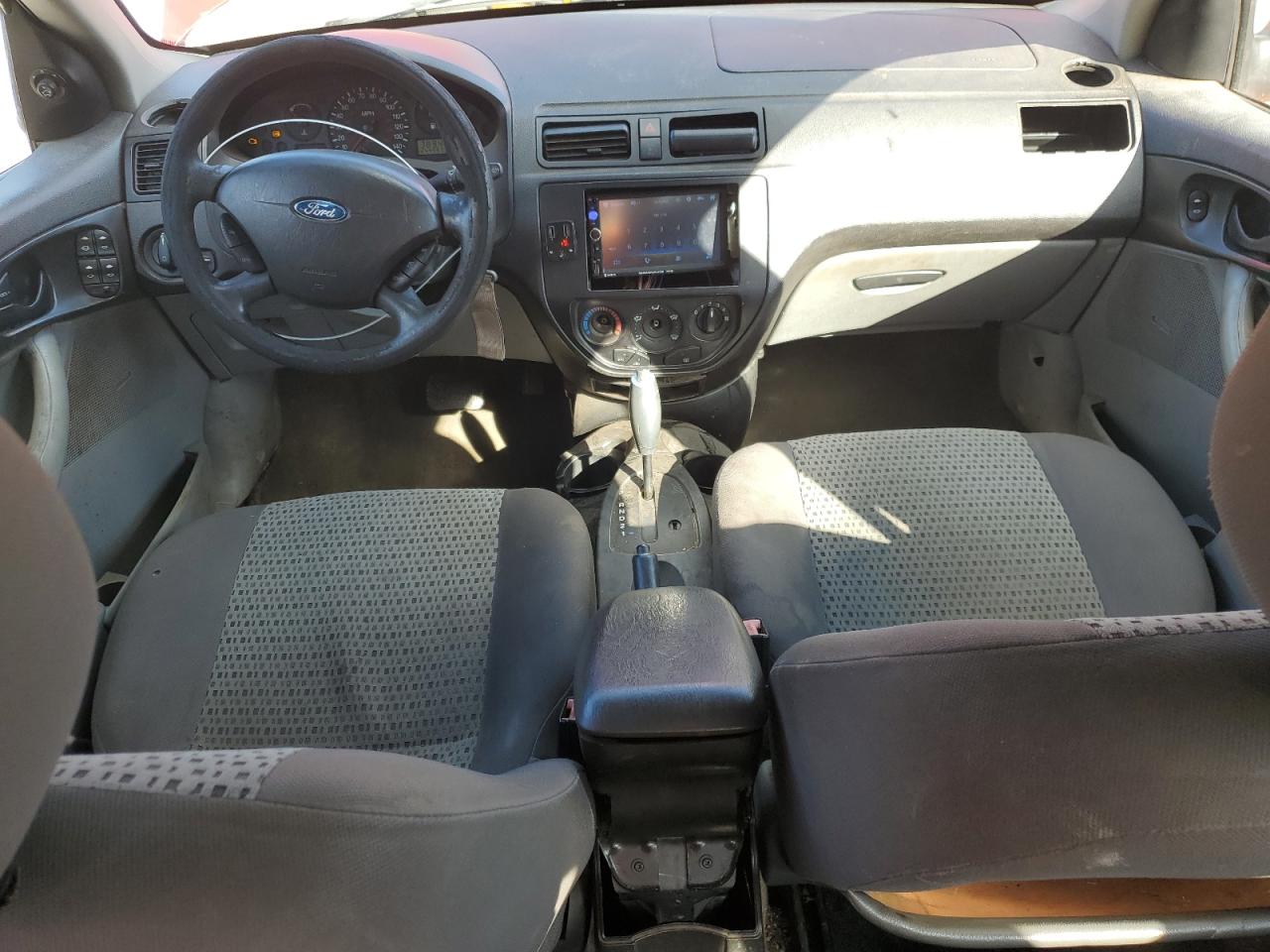 2007 FORD FOCUS ZX4 photo 8