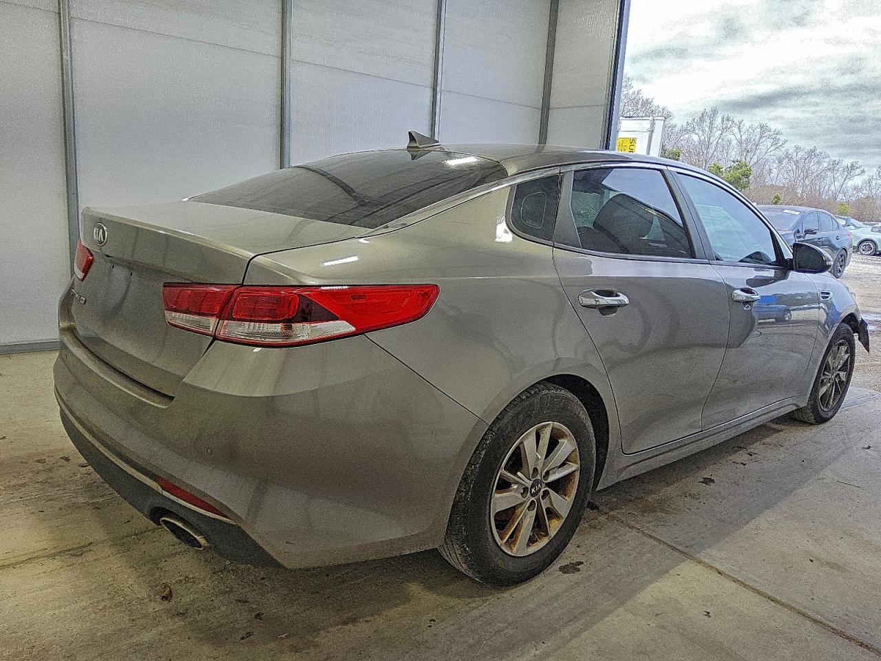 2018 KIA OPTIMA LX photo 3