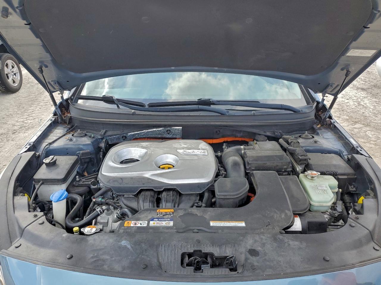 2016 HYUNDAI SONATA HYBRID photo 11