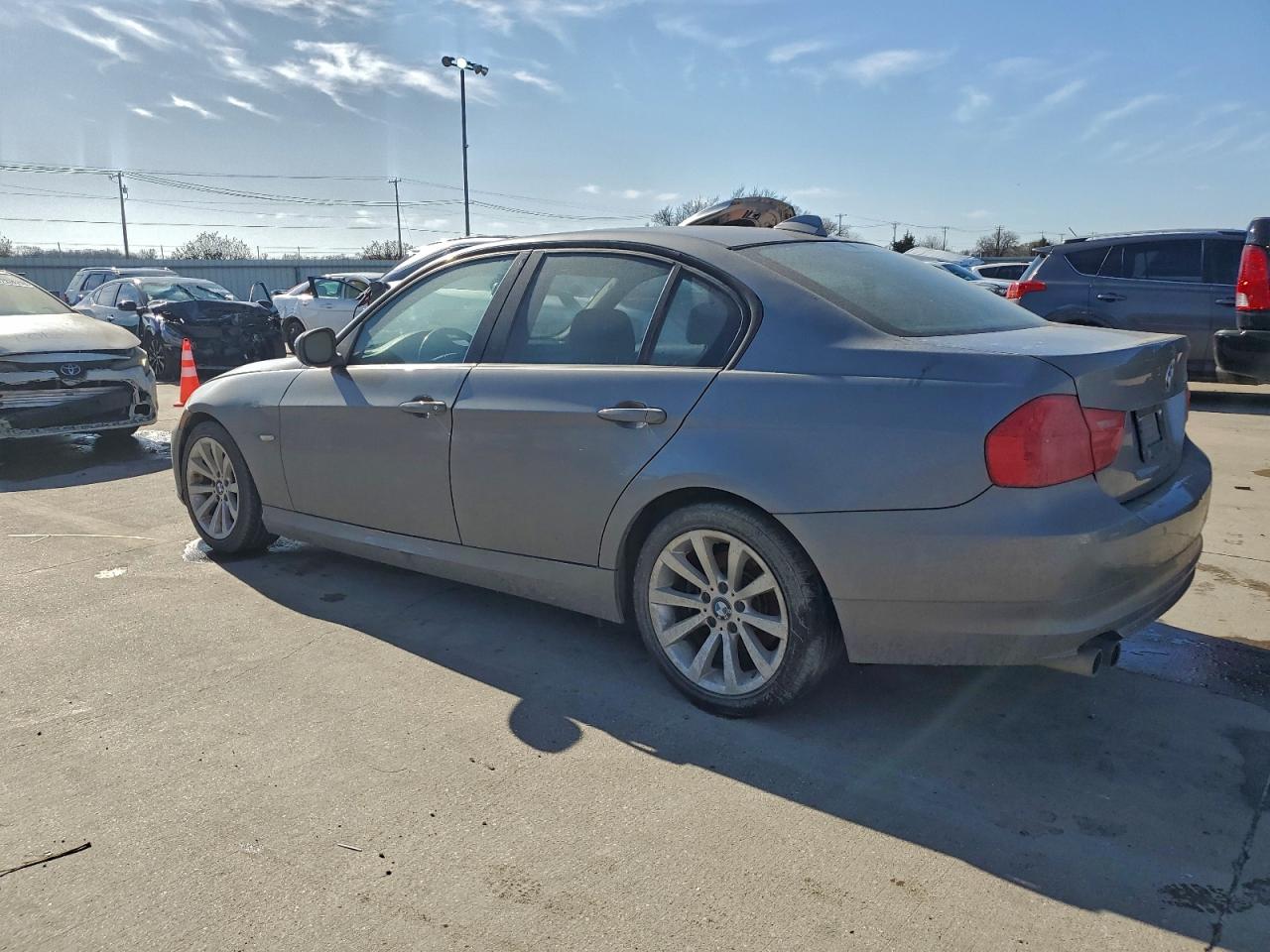 2011 BMW 328 I photo 2