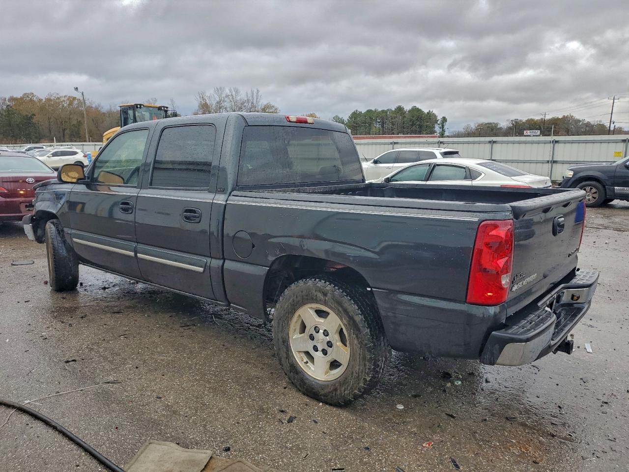 2005 CHEVROLET SILVERADO C1500 photo 2