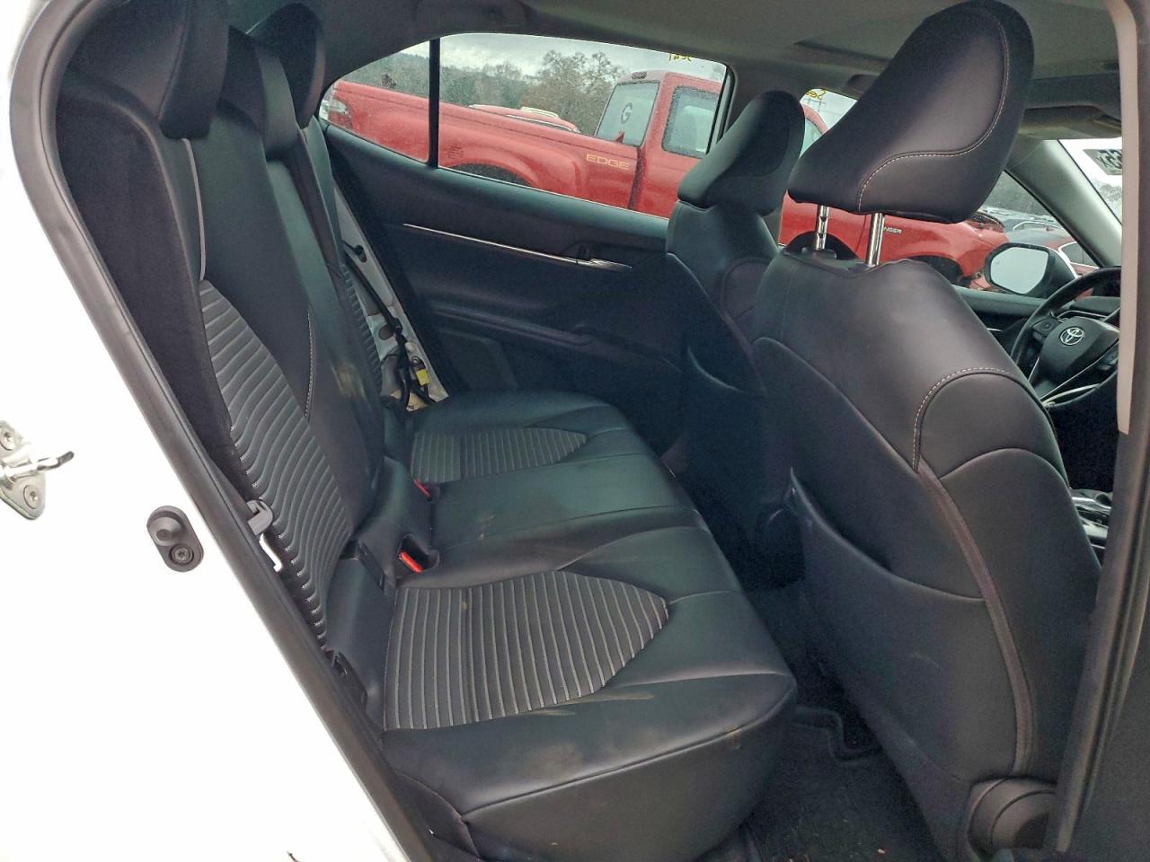 2020 TOYOTA CAMRY SE photo 19