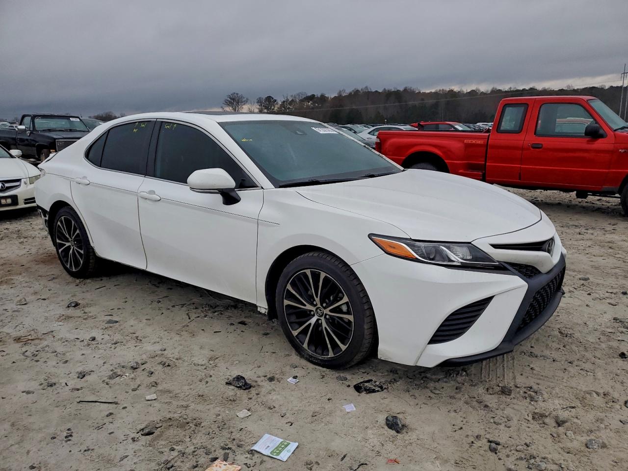 2020 TOYOTA CAMRY SE photo 7