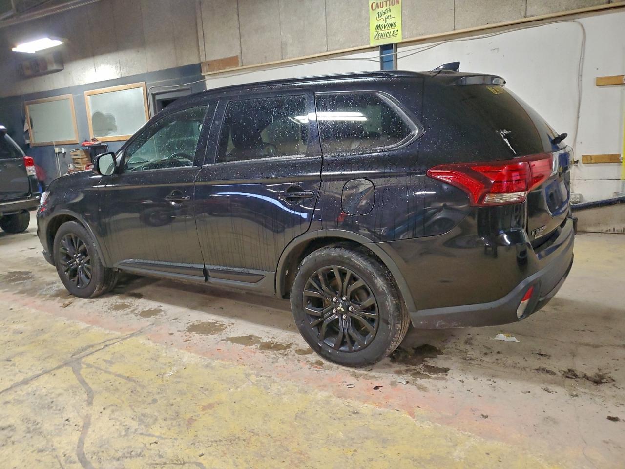 2018 MITSUBISHI OUTLANDER SE photo 2