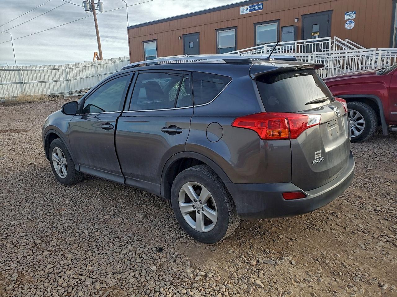 2014 TOYOTA RAV4 XLE photo 2