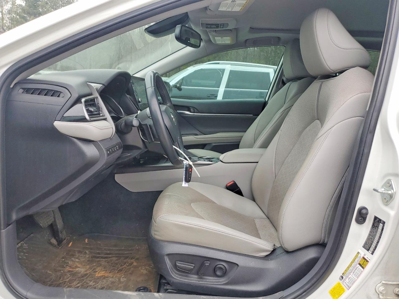 2022 TOYOTA CAMRY photo 19