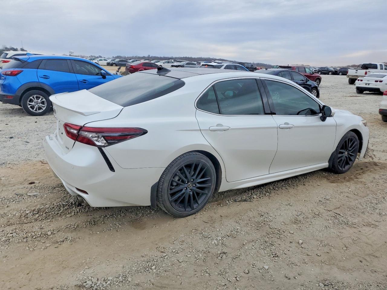 2022 TOYOTA CAMRY photo 7