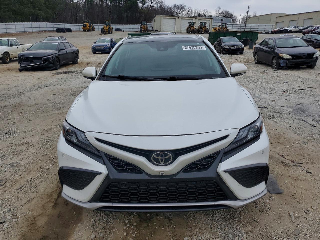 2022 TOYOTA CAMRY photo 13