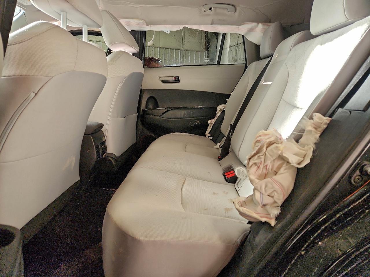 2022 TOYOTA COROLLA CROSS LE photo 11