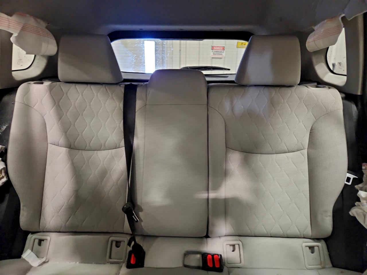 2022 TOYOTA COROLLA CROSS LE photo 10