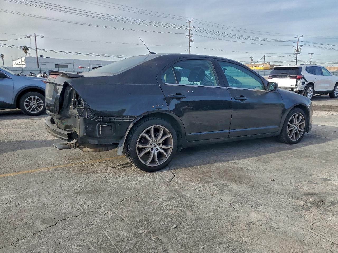 2011 FORD FUSION SE photo 3