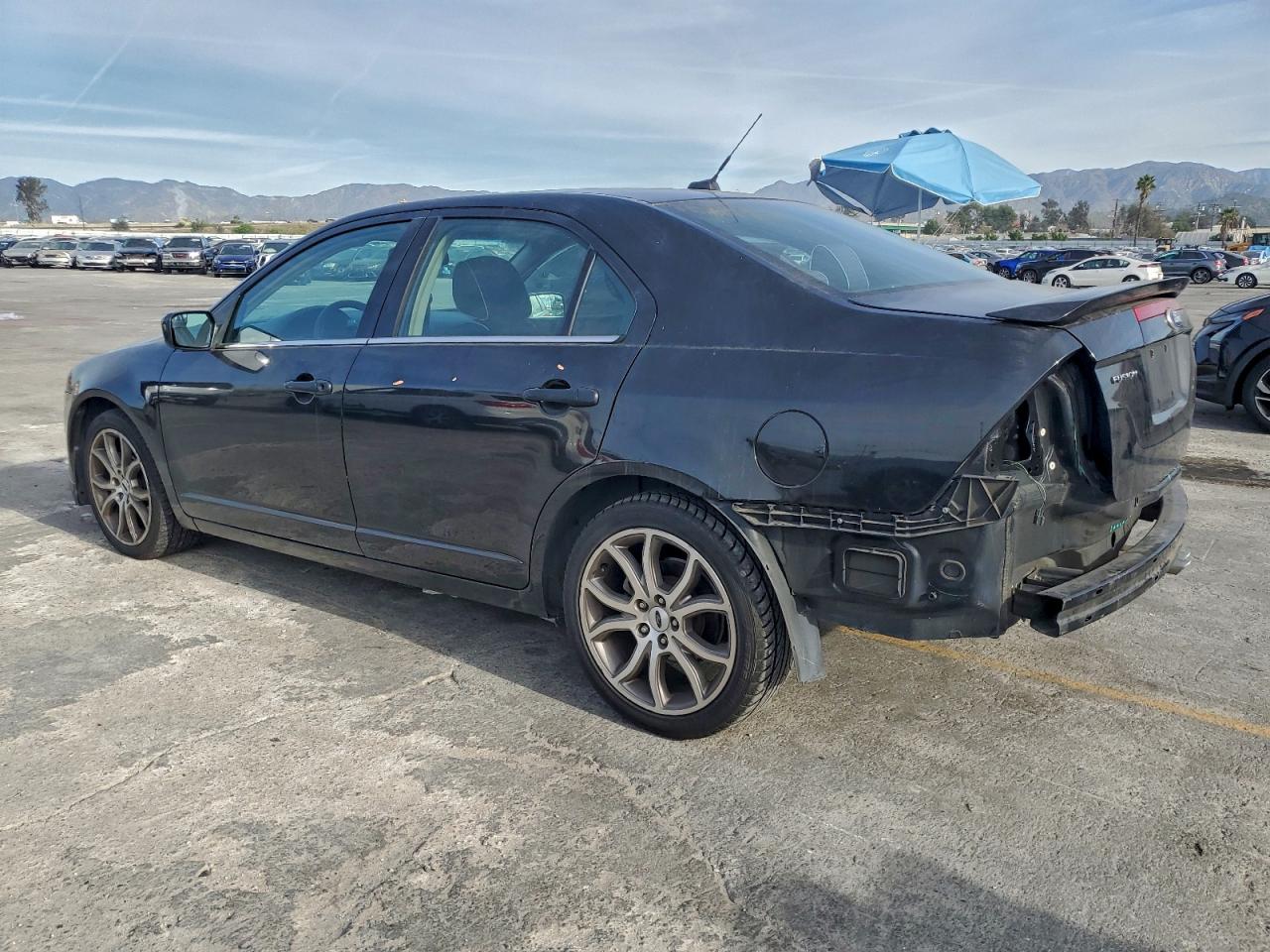 2011 FORD FUSION SE photo 2