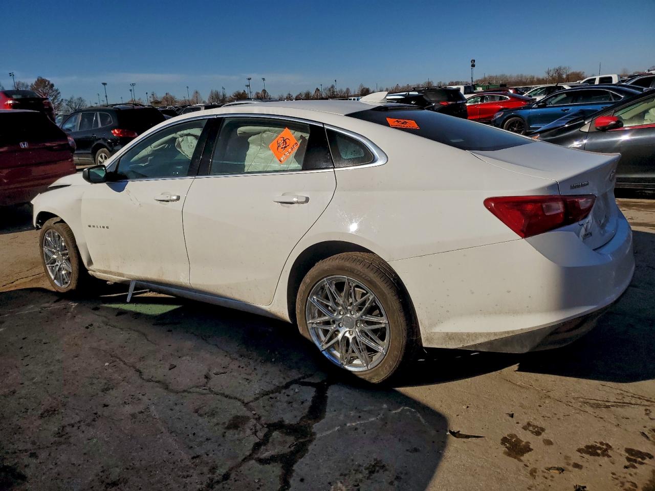 2023 CHEVROLET MALIBU LT photo 2