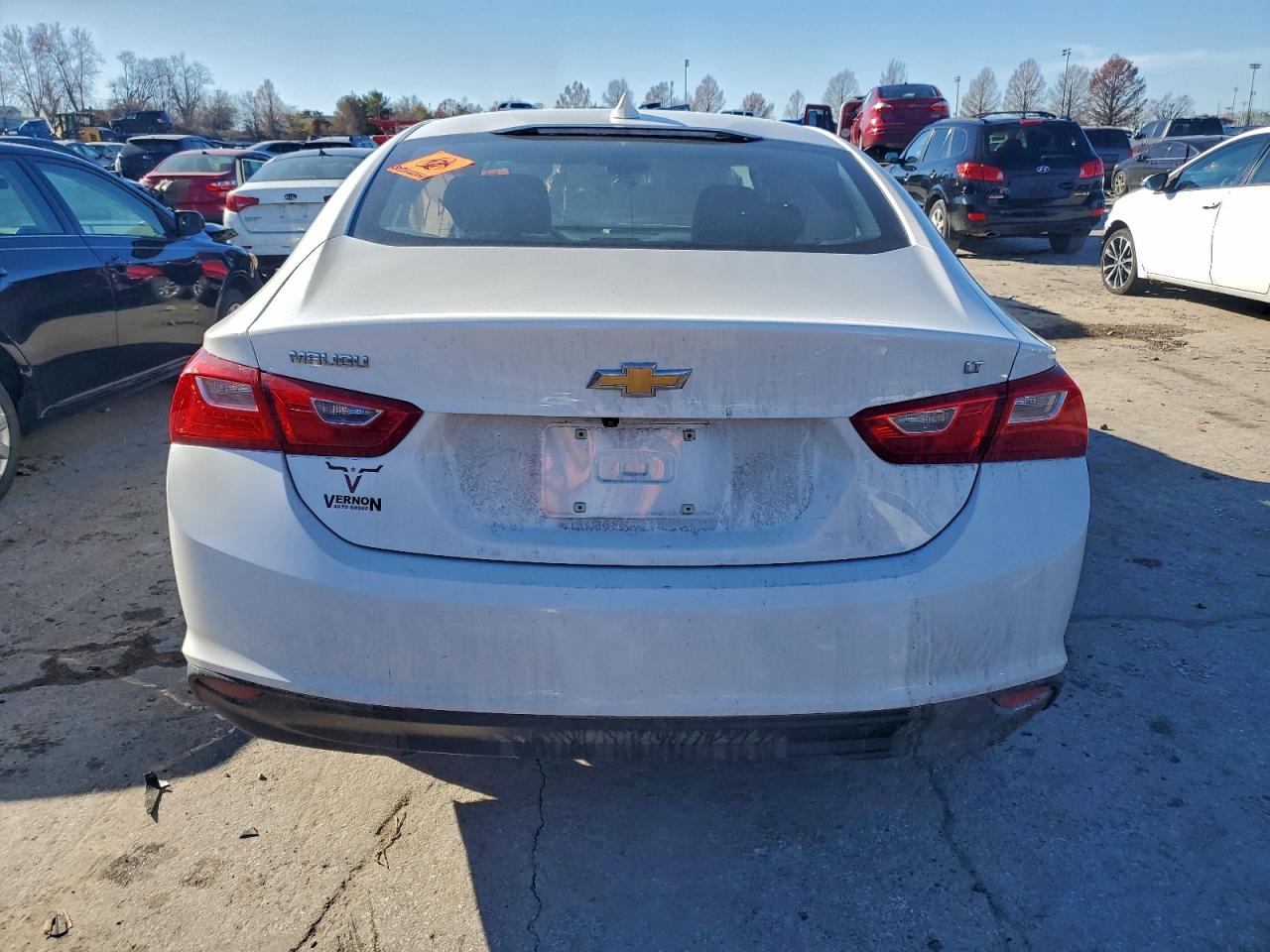 2023 CHEVROLET MALIBU LT photo 6