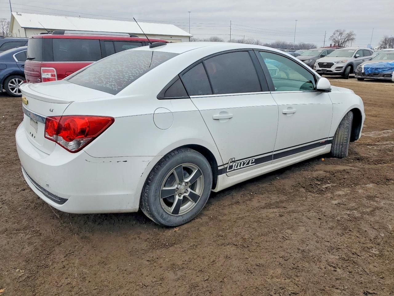 2015 CHEVROLET CRUZE LT photo 3