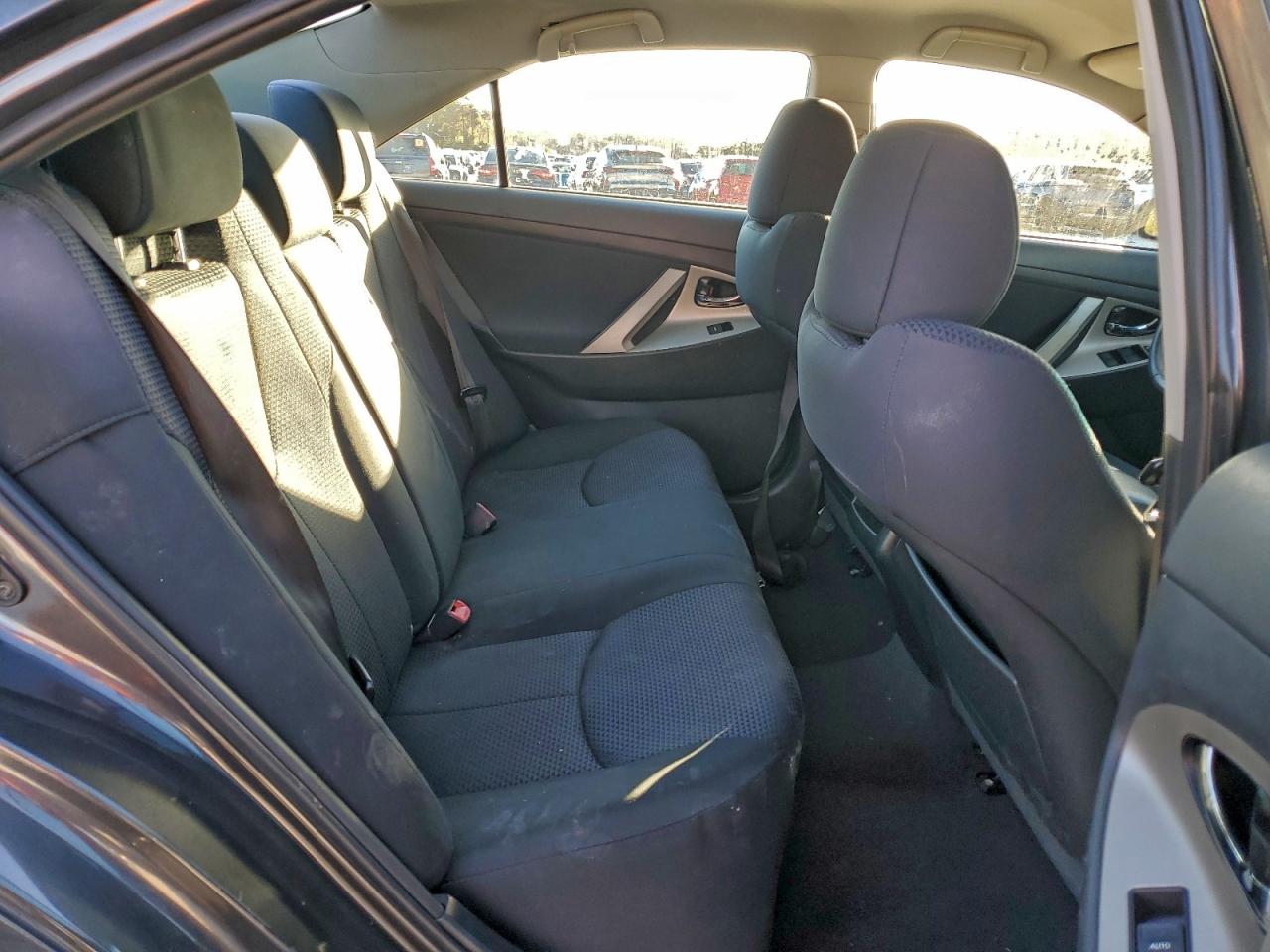 2011 TOYOTA CAMRY BASE photo 10